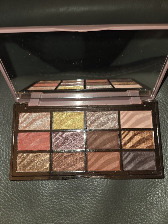 Ciaté London Other - Ciate London 'The Velvet Palette'